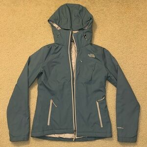 WOMENS NORTH FACE JACKET, SIZE SMALL